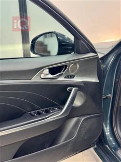 کیا ستینگەر